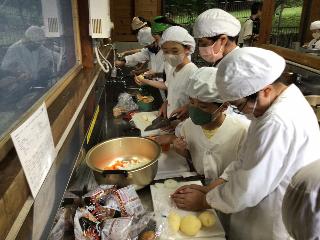 カレー作りの様子