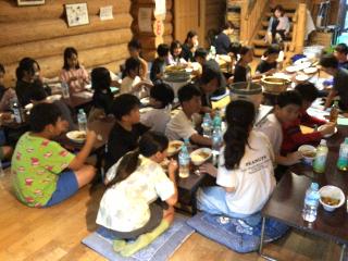 夕食の様子