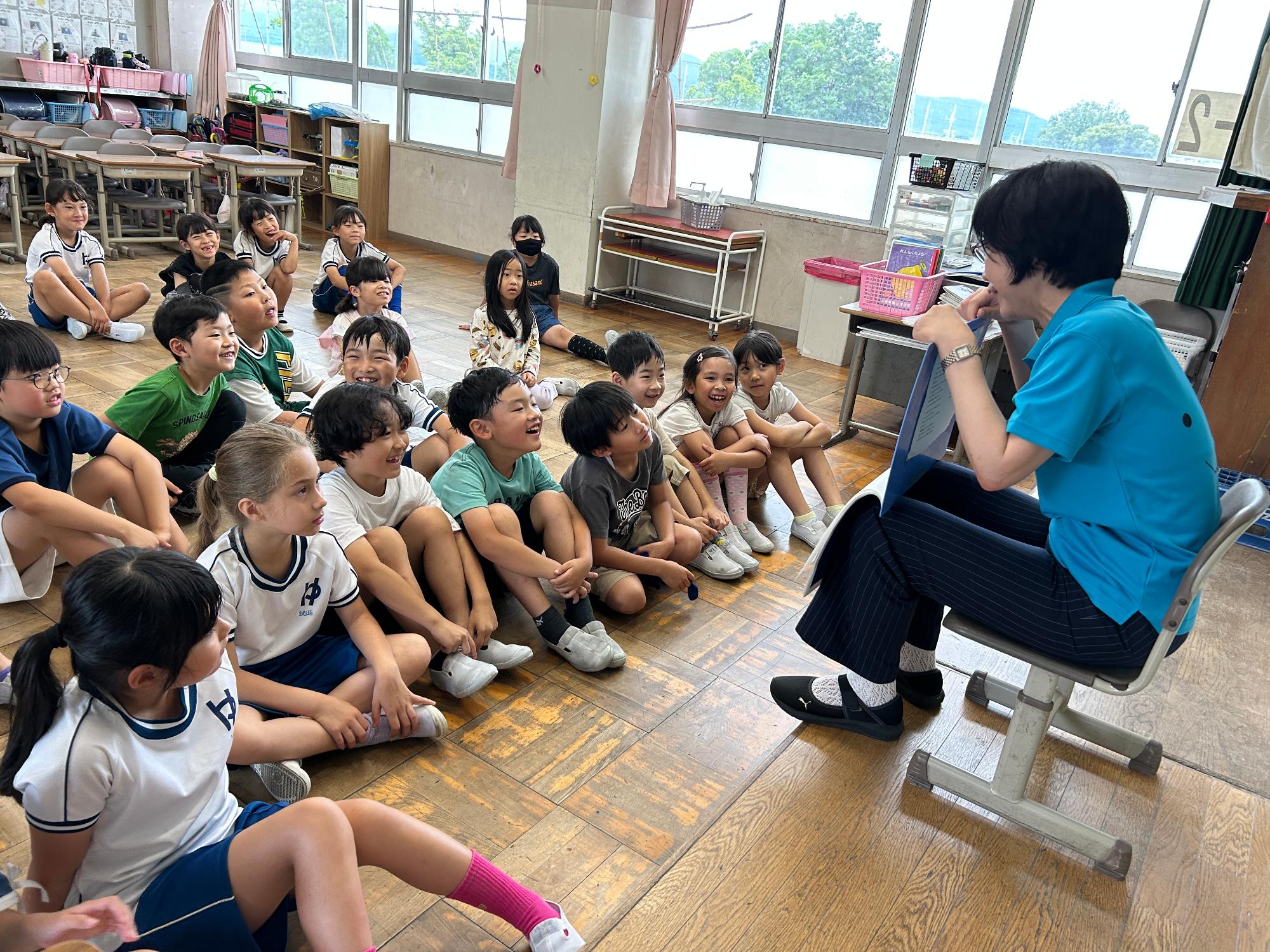 校長先生読み聞かせ