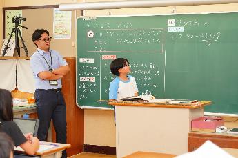 順でなくてもいいです。先に43と57を足して