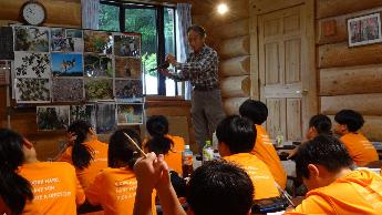 講師の加藤さんは、自然のことならなんでも知っています!