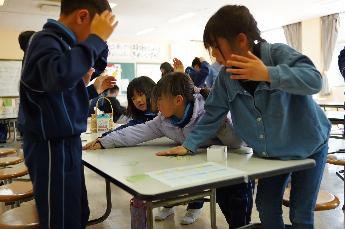 上の句で取っちゃうぞ
