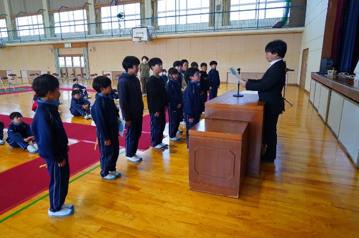 クローバー賞で前に並んだ児童は11人でした