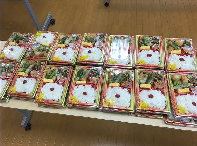 スタッフ手作りのお弁当2