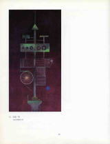 暗い色彩で人工的なオブジェクトが描かれている絵画の作品が載っている本のページの写真