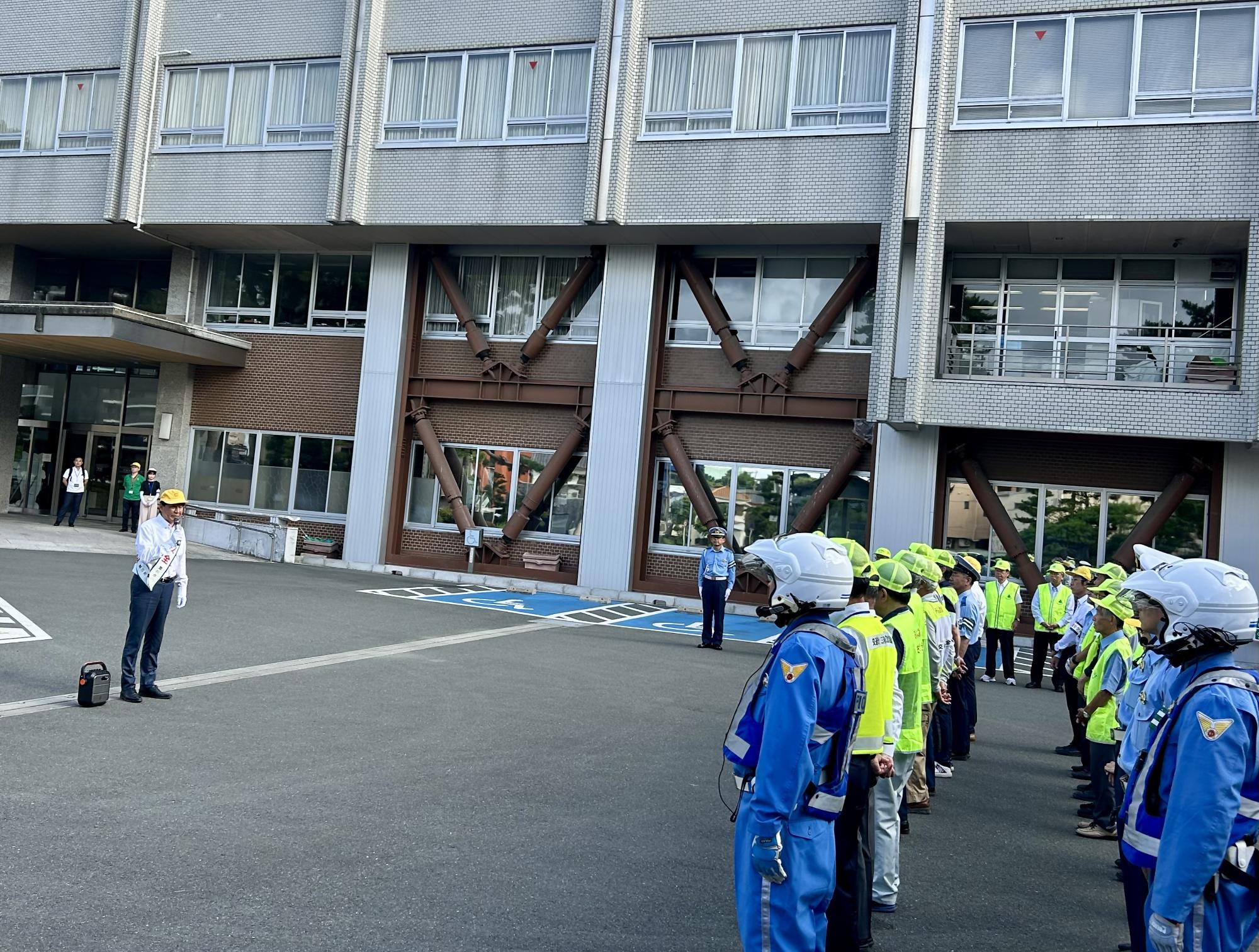 夏の交通安全県民運動出発式