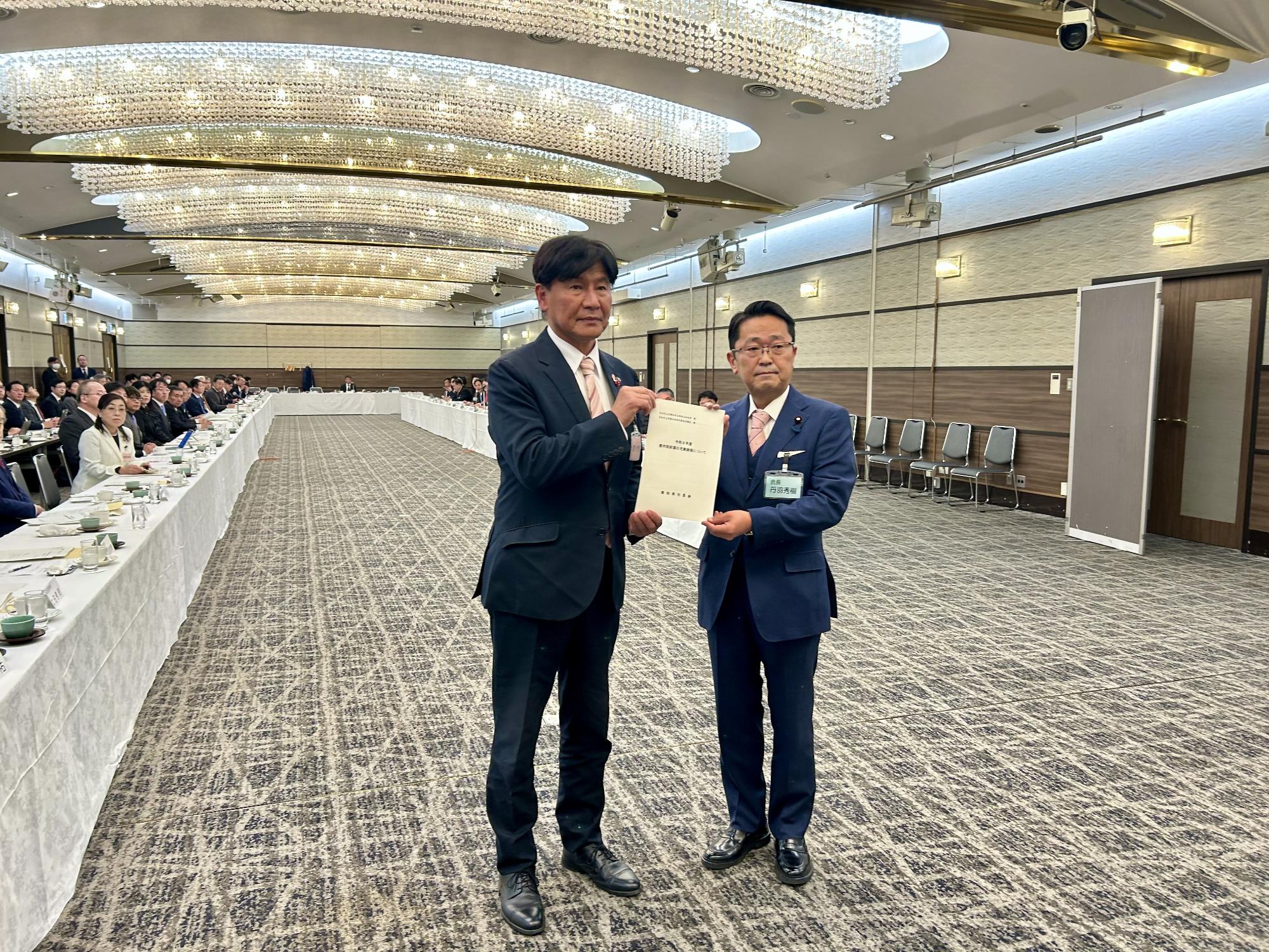 自民党愛知県支部連合会役員及び愛知県連所属国会議員と愛知県市長会との意見交換会