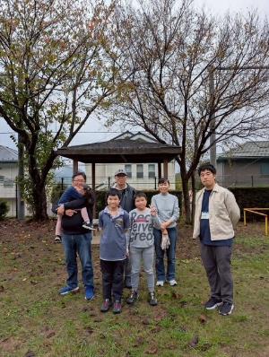 サンヒル赤坂東山中央公園での清掃活動の様子