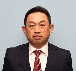凛々しい表情をしている中川雅之さんの顔写真