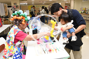 えがおフェスの様子