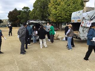 資源回収の様子