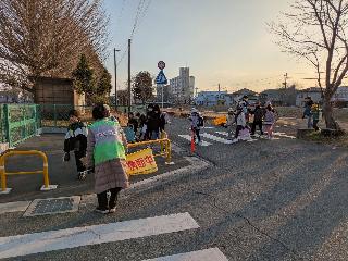 あいさつ運動の様子