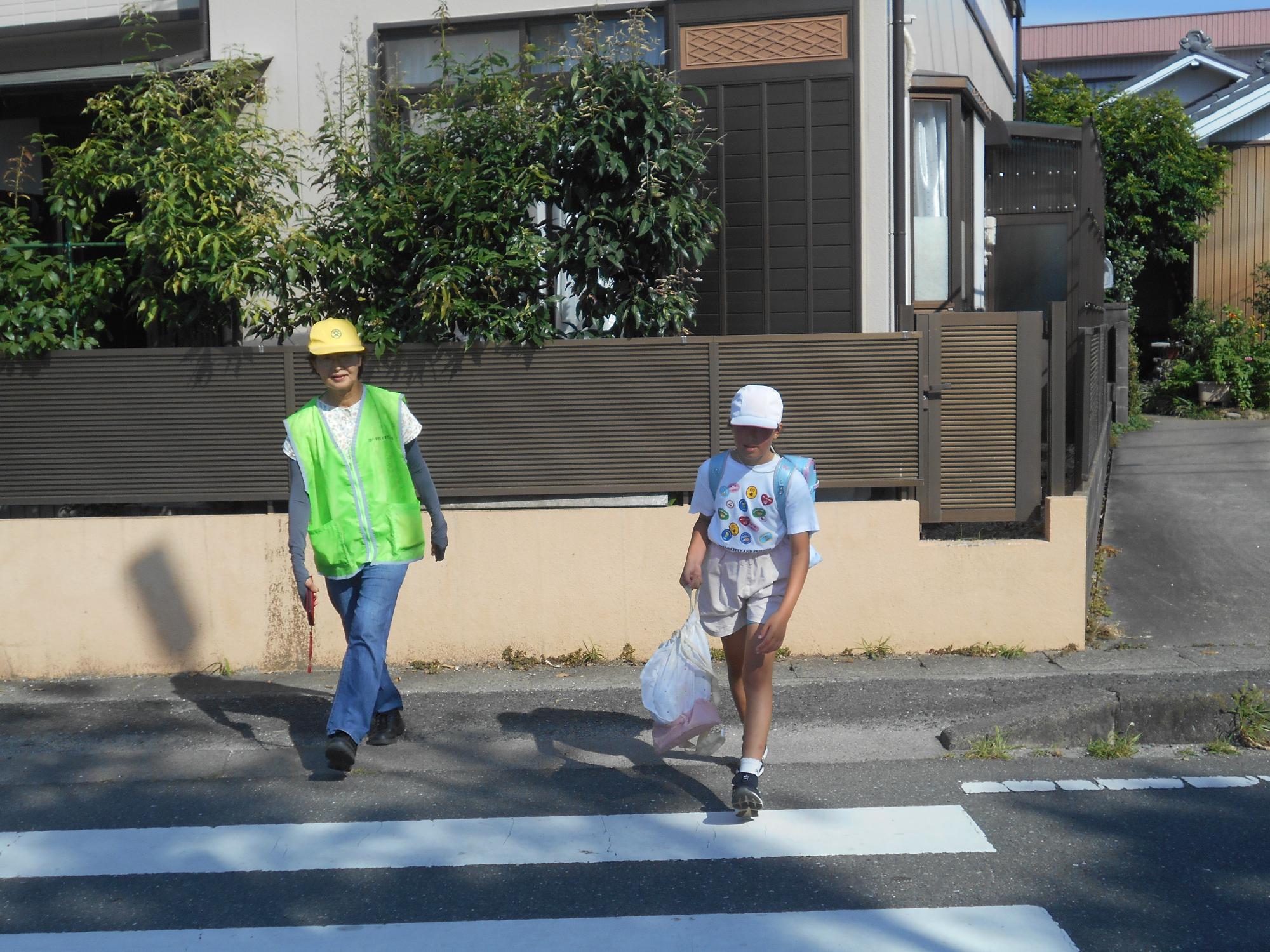 横断歩道も見てくれます。