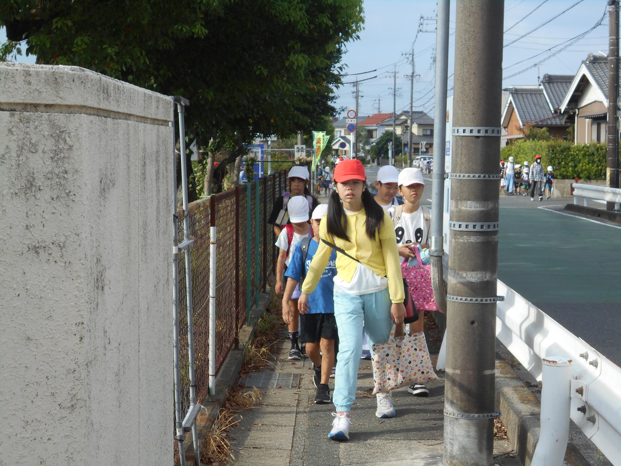 今日から元気に登校します。
