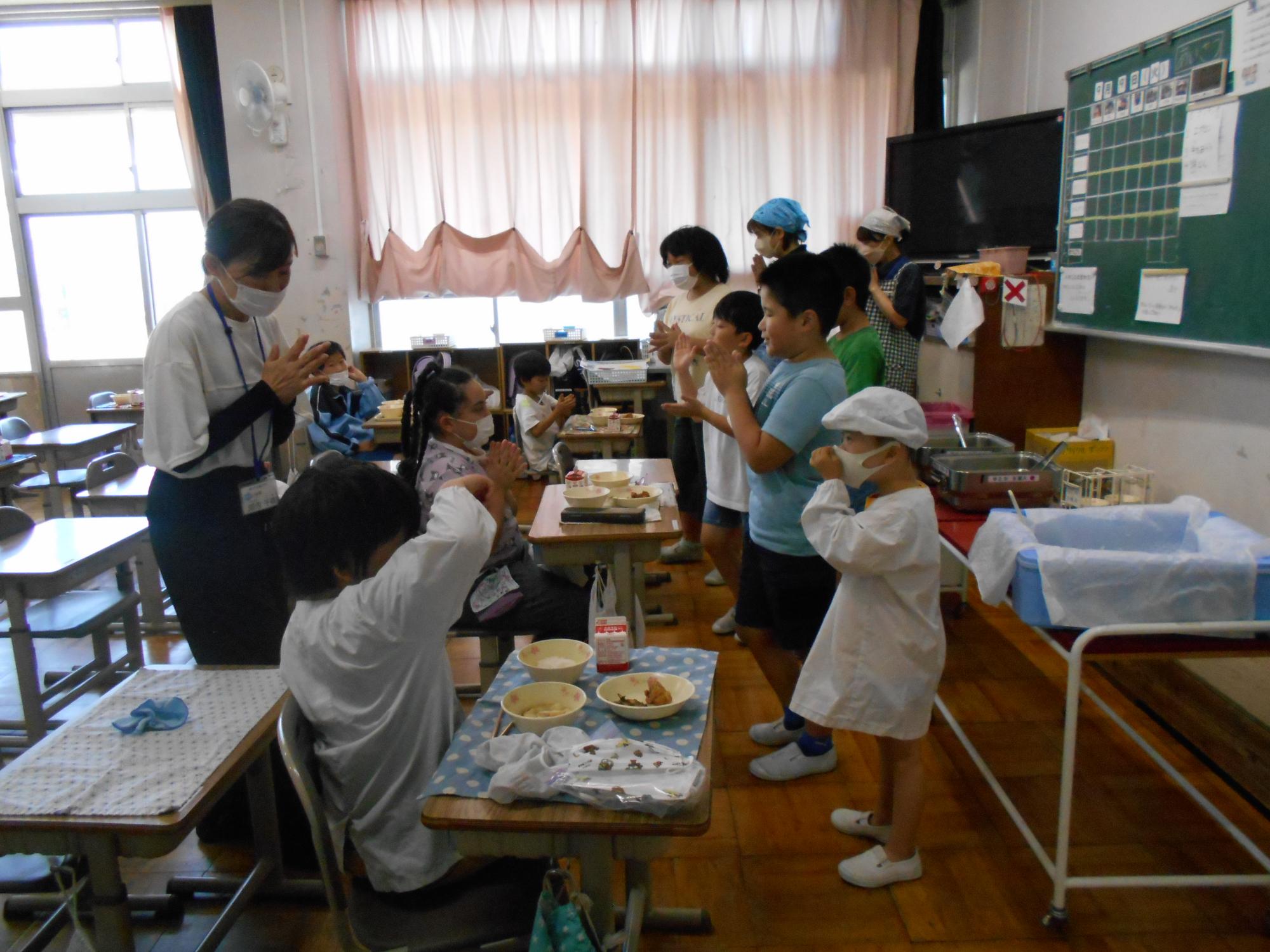 給食当番