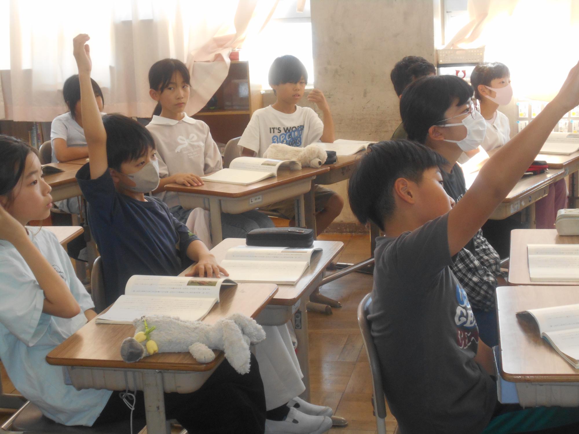 主体的に学びます。