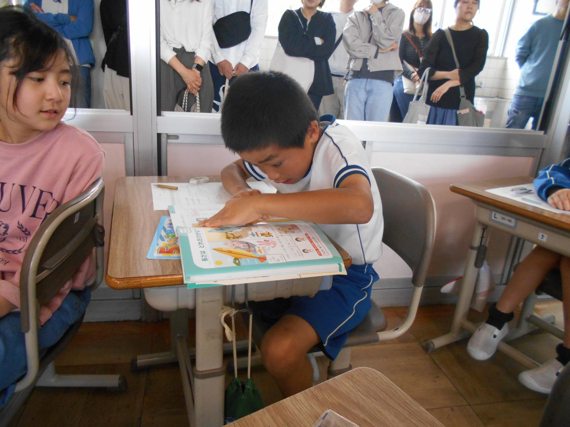 2年生、算数の勉強をしました。