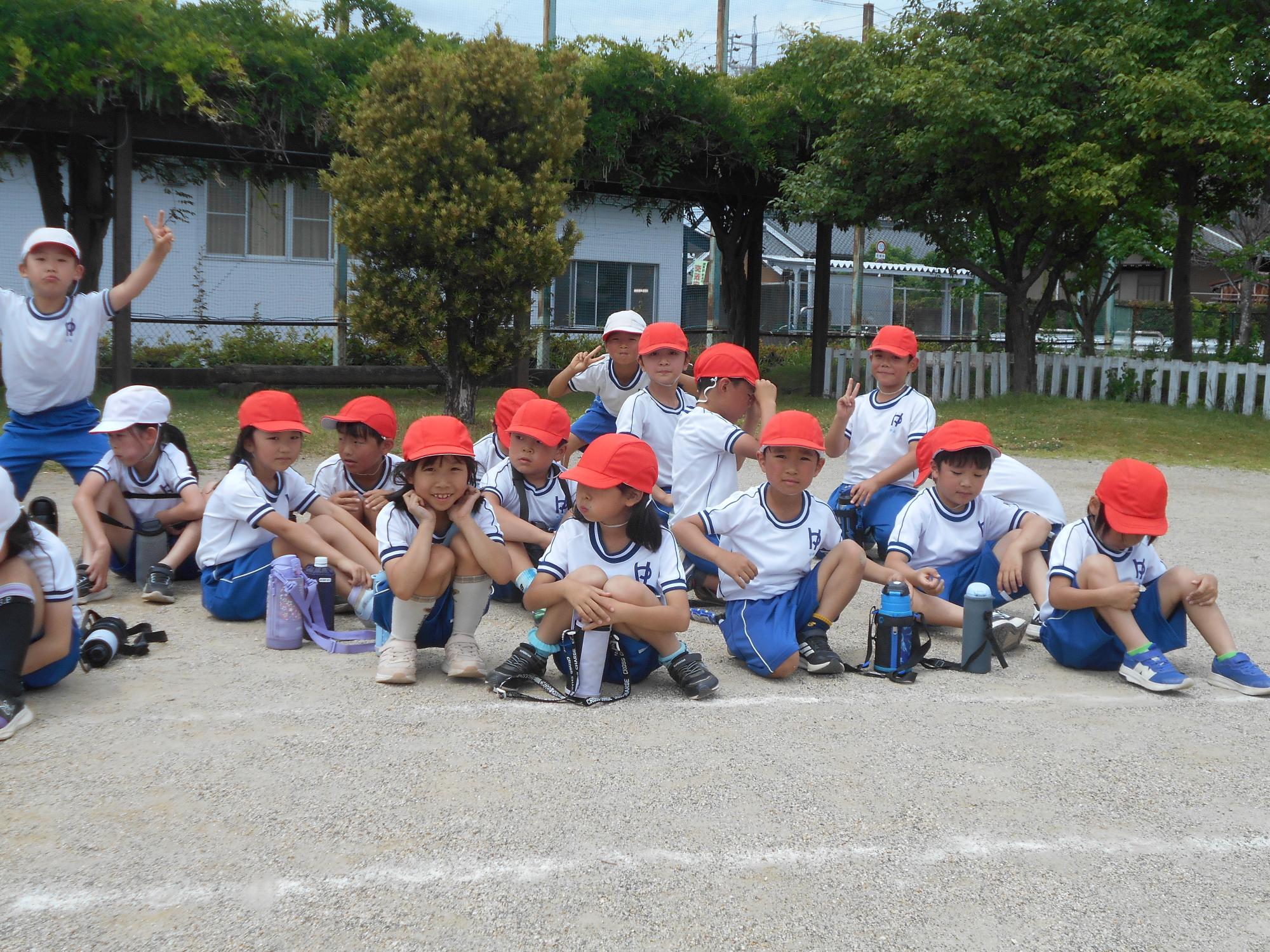 豊小学校のみんなです。