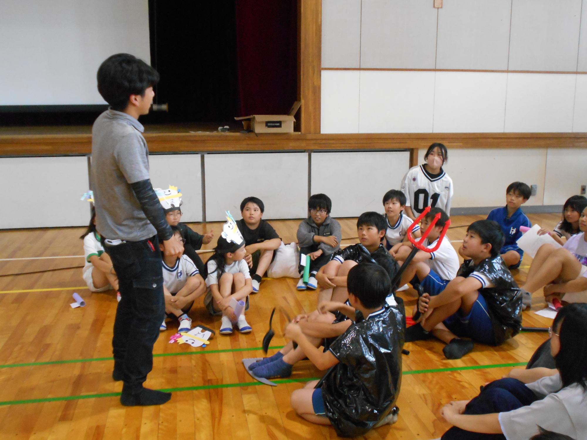 みんなで確認をしています。