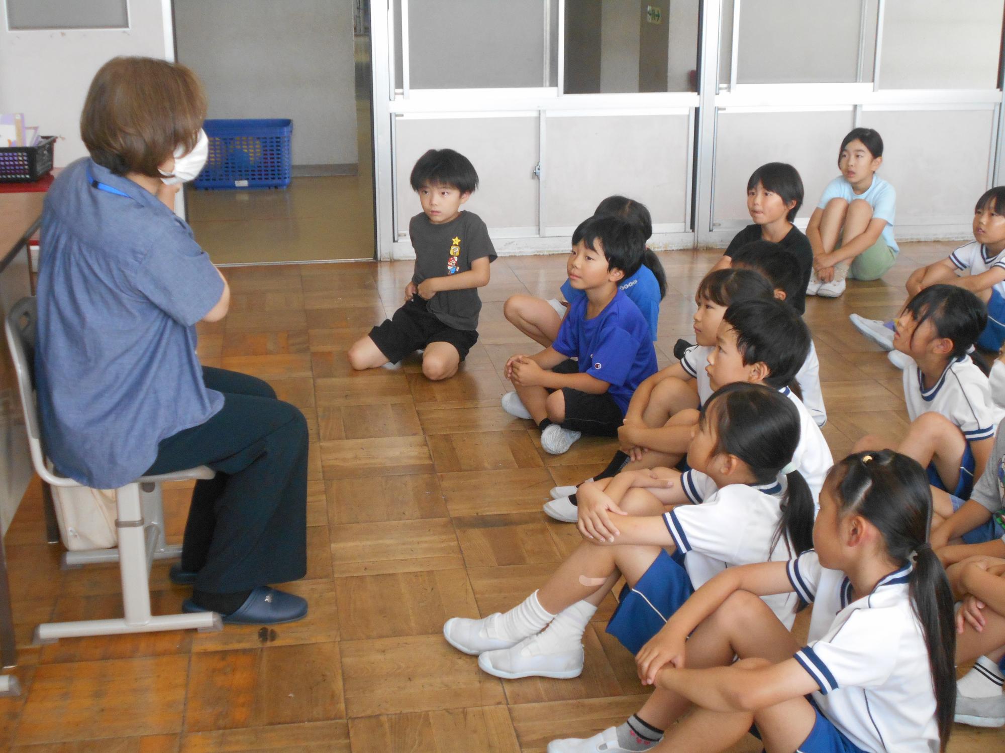子どもたちは本が大好きです。