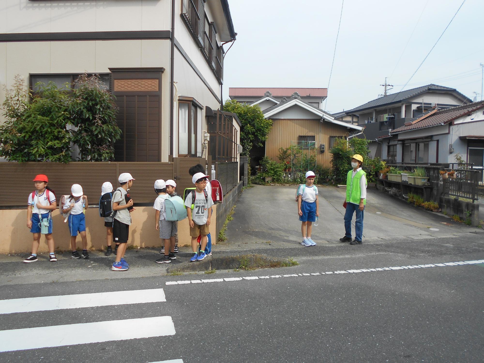 最後の班も見守ってくれます。