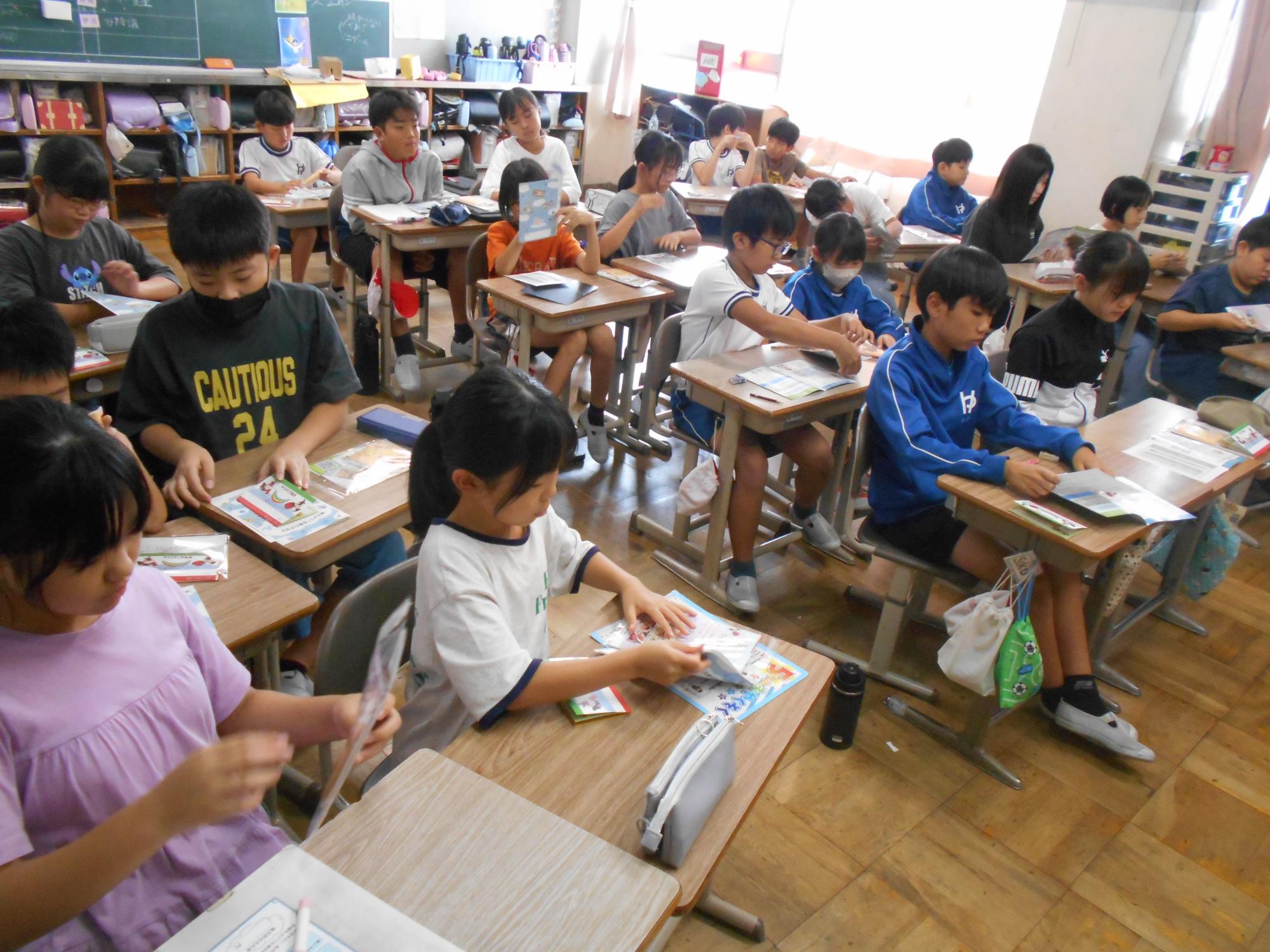 一人一人学びに向かいます。