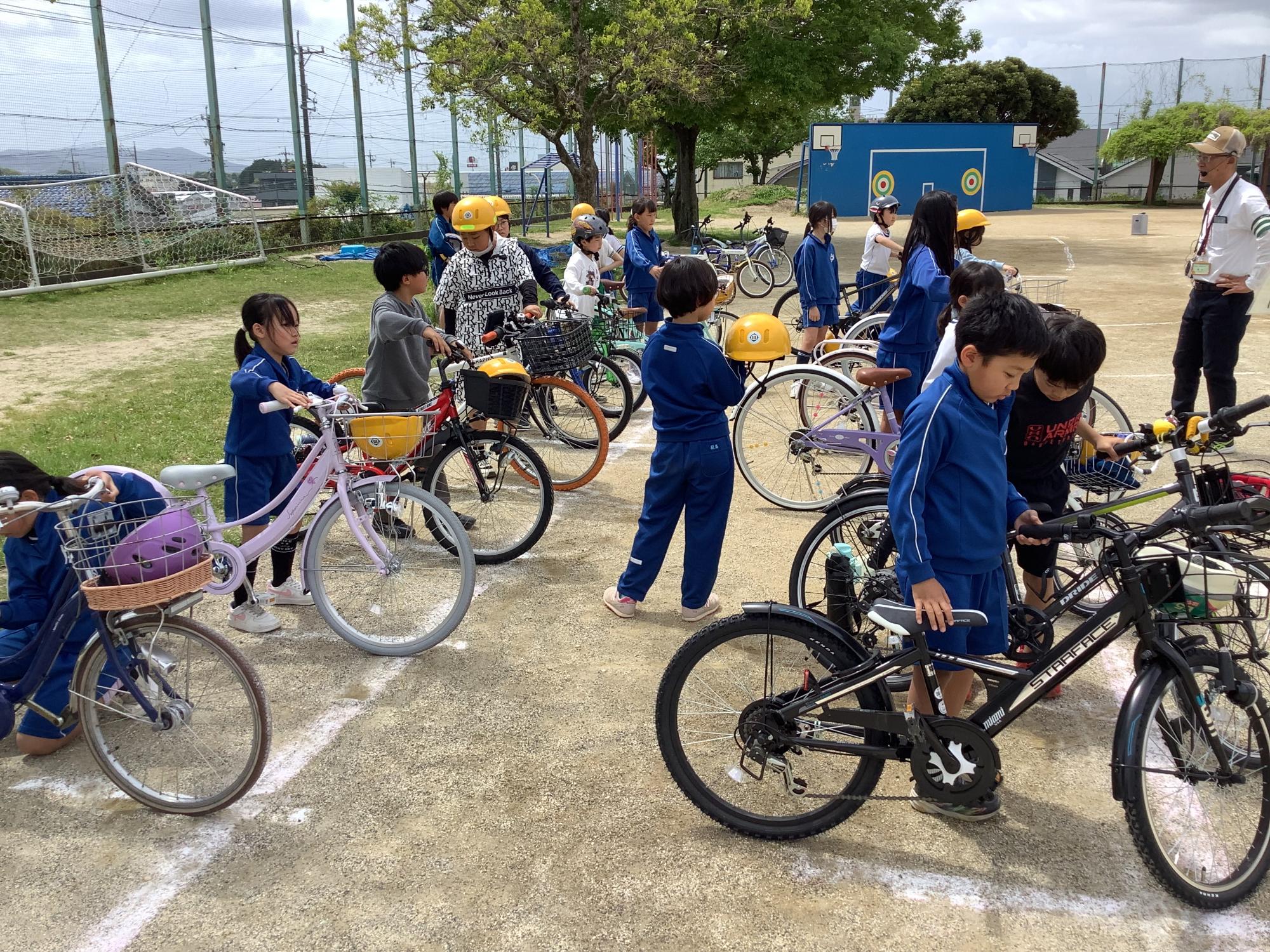 いよいよ自転車に乗ってみます。