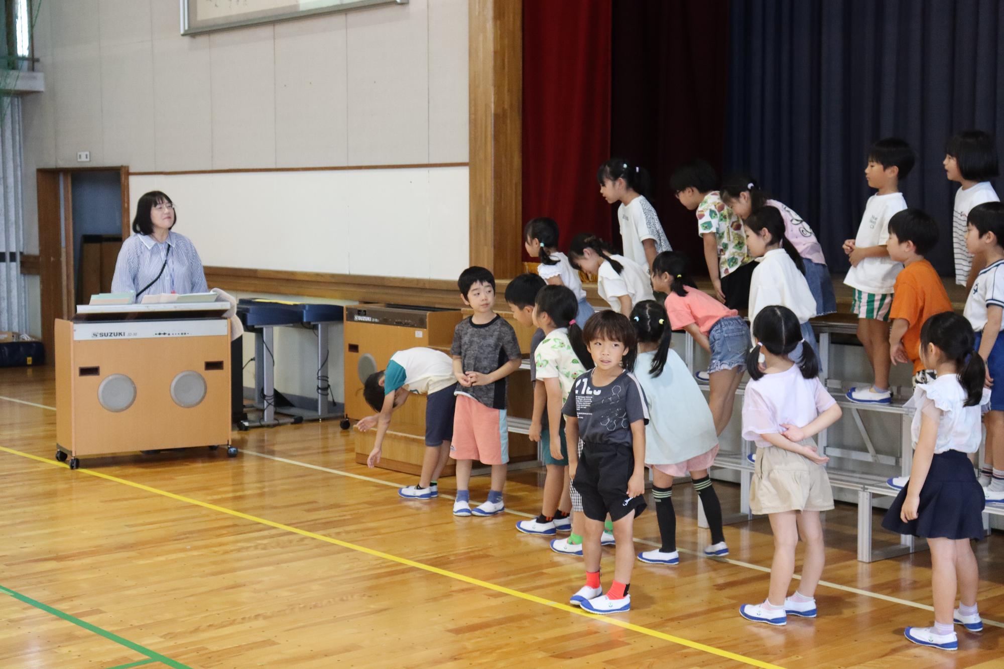 終わりのあいさつをします。