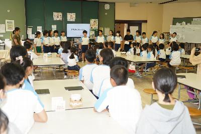 5年生からは、夏休み前にあった野外活動の報告がありました