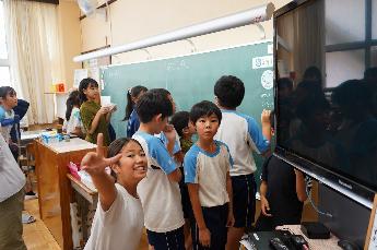 オオルリ班は「絵しりとり」