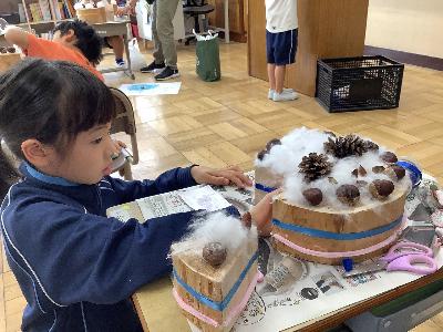 カラフルなリボンを着けます