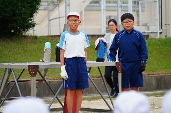 たてわり班で協力して掘り出しましょう！