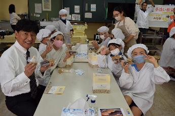 出来上がり！市長さんとハイチーズ！