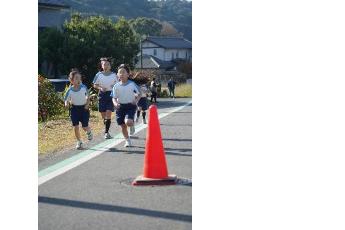 このコーンが折り返し地点です