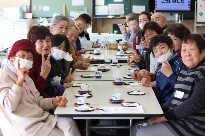 6年生と皆さんと一緒にお茶タイム！