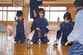 ペットボトルフリップ