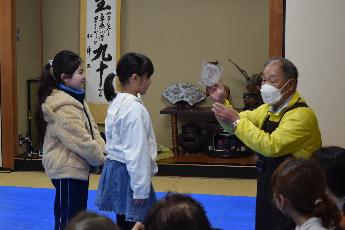 権田さんにお渡しします！