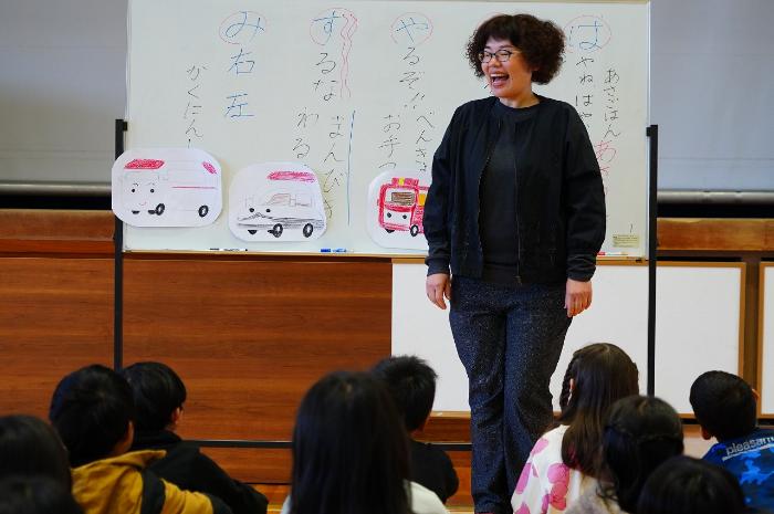 春休みに向けてのお話が、柘植先生からありました。「は・る・や・す・み」ですよ！