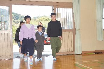 入場