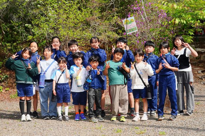 メジロ班で記念写真