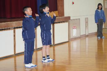 今月の目標「元気なあいさついい笑顔」