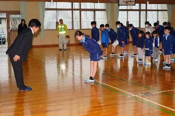校長先生！「おはようございます！！」