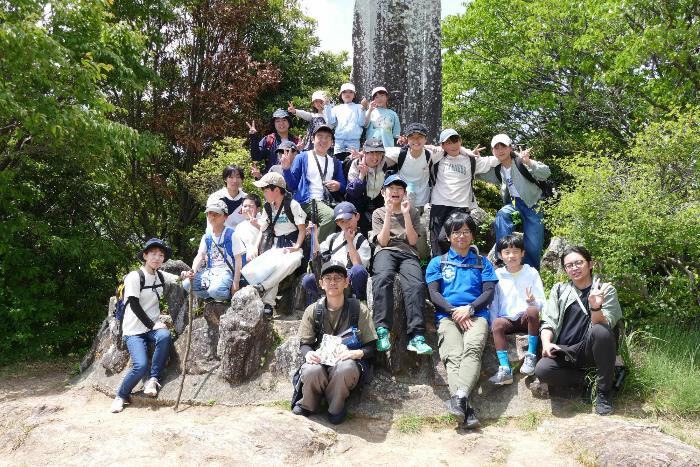 山頂で記念写真