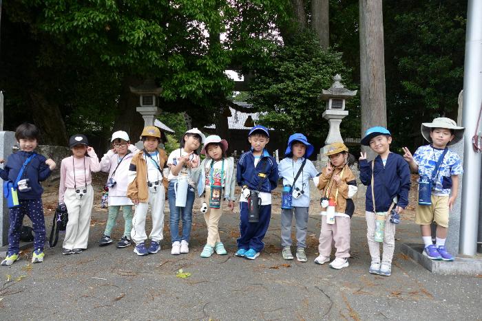 日陰で休憩。記念写真