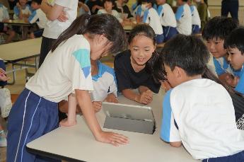 素早く答えることもチームの点数になります