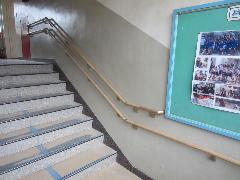 東階段2階