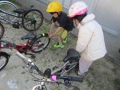 自転車教室タイヤの空気チェック