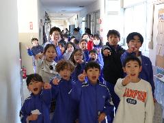 さわ丸を発見する？子どもたち