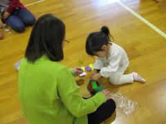 ツリーの形をしたクリスマス帽子を作りました