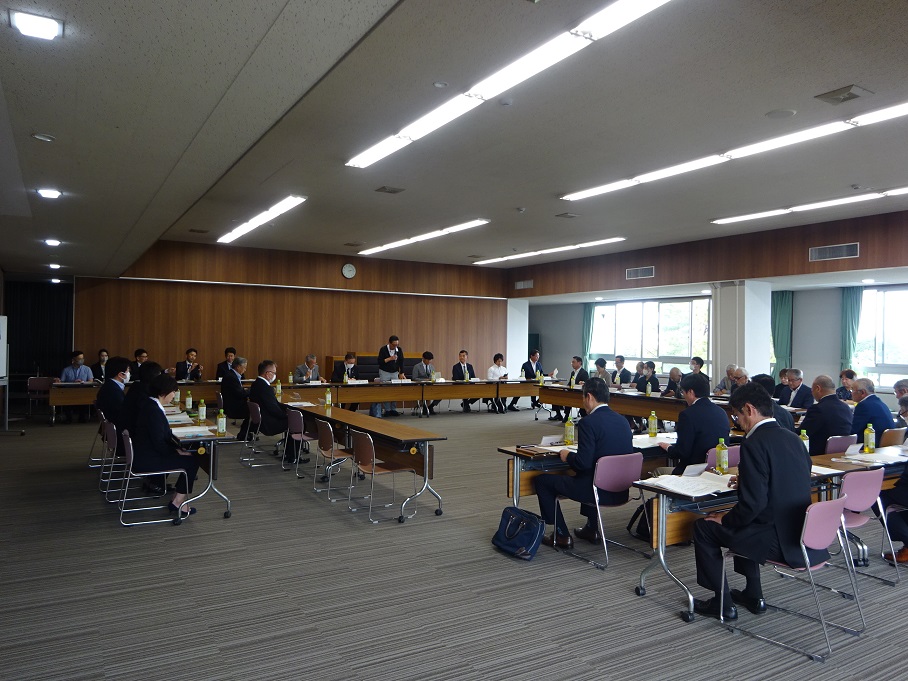 総会の様子